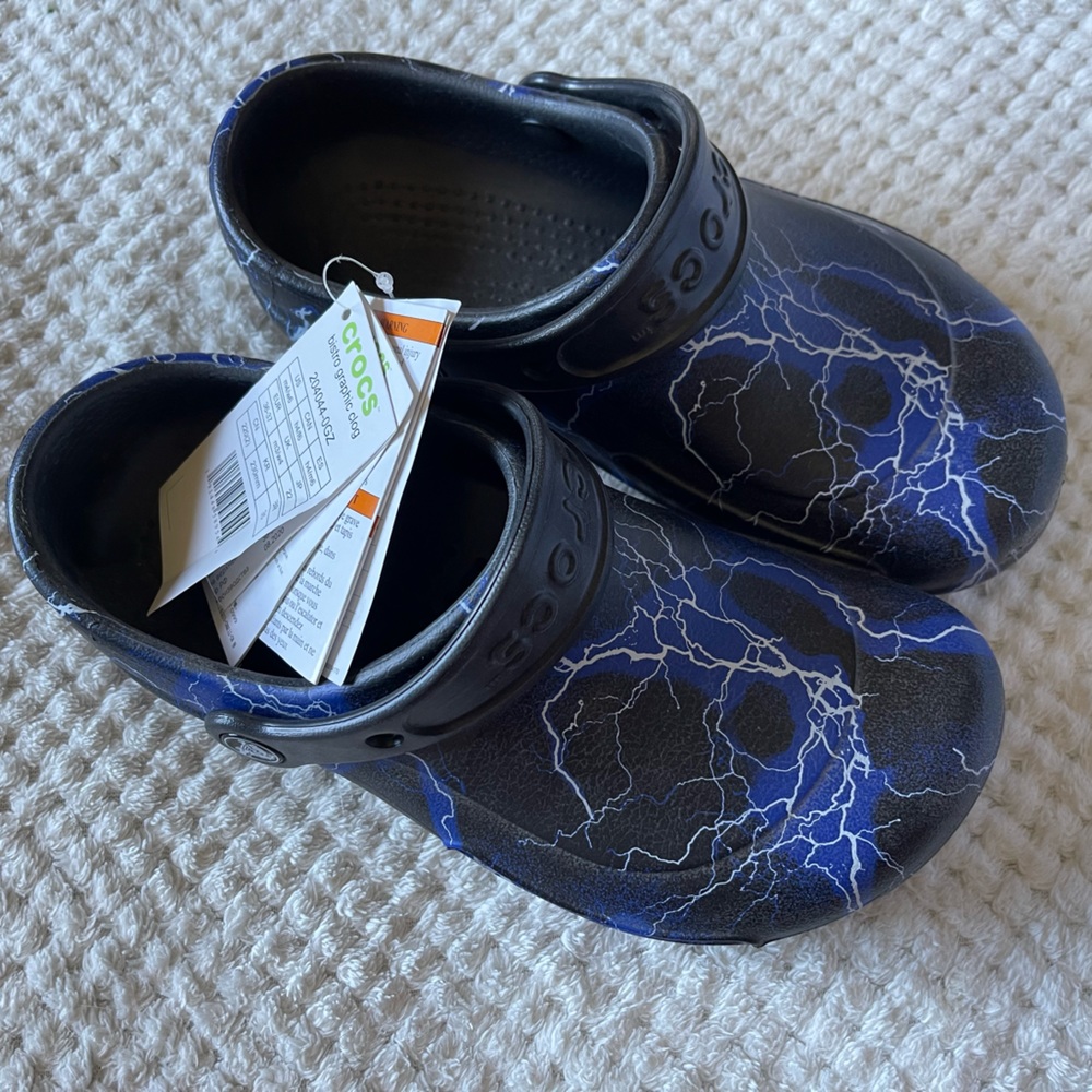 NWT Crocs